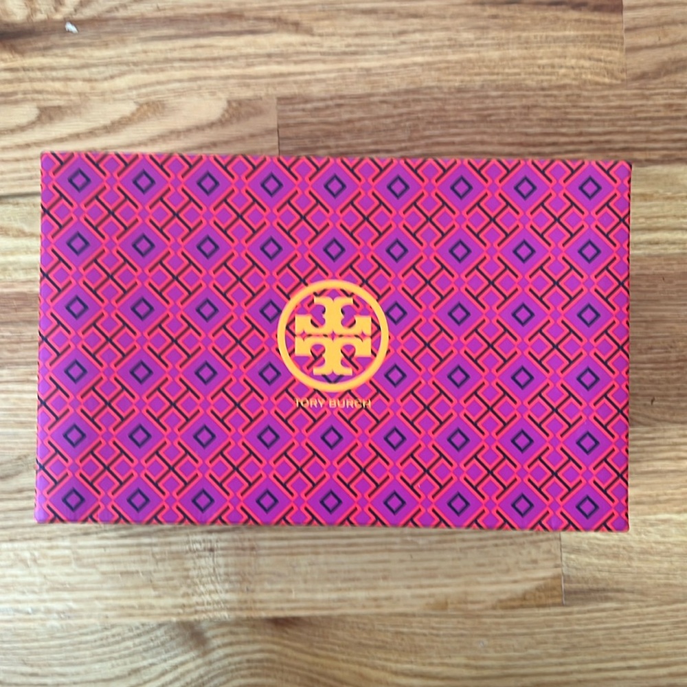 Tory Burch shoe box